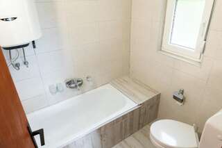 Апартаменты AgroV Rooms Мойковац Апартаменты с видом на горы-31