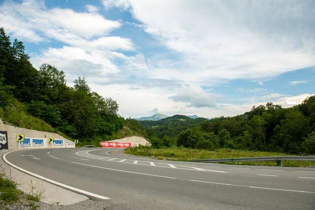 Апартаменты AgroV Rooms Мойковац-21